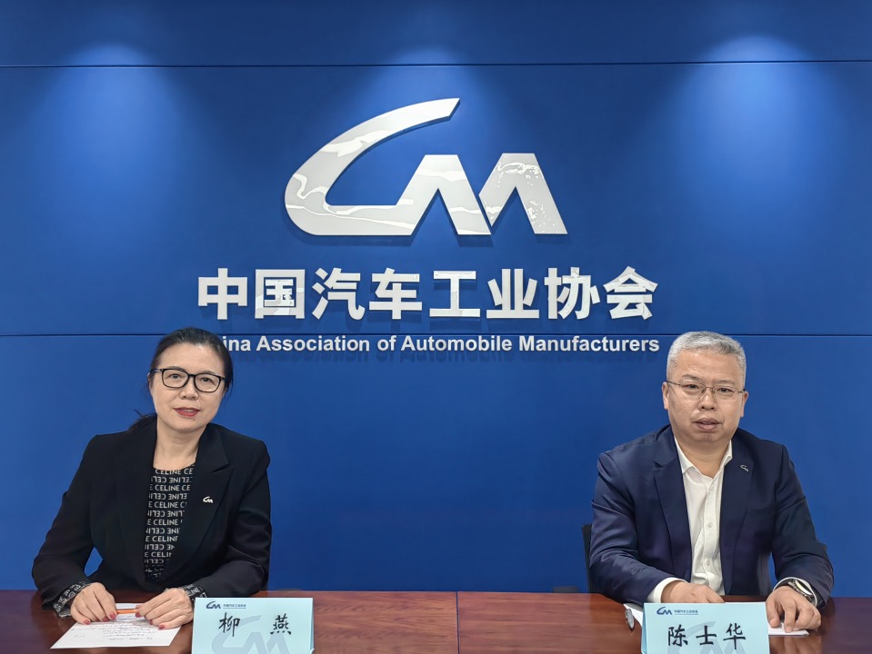 燃油车打不过新能源汽车?1—10月传统燃料乘用车国内销量同比下降20.5%