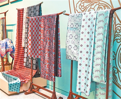 复原服饰再现敦煌光彩